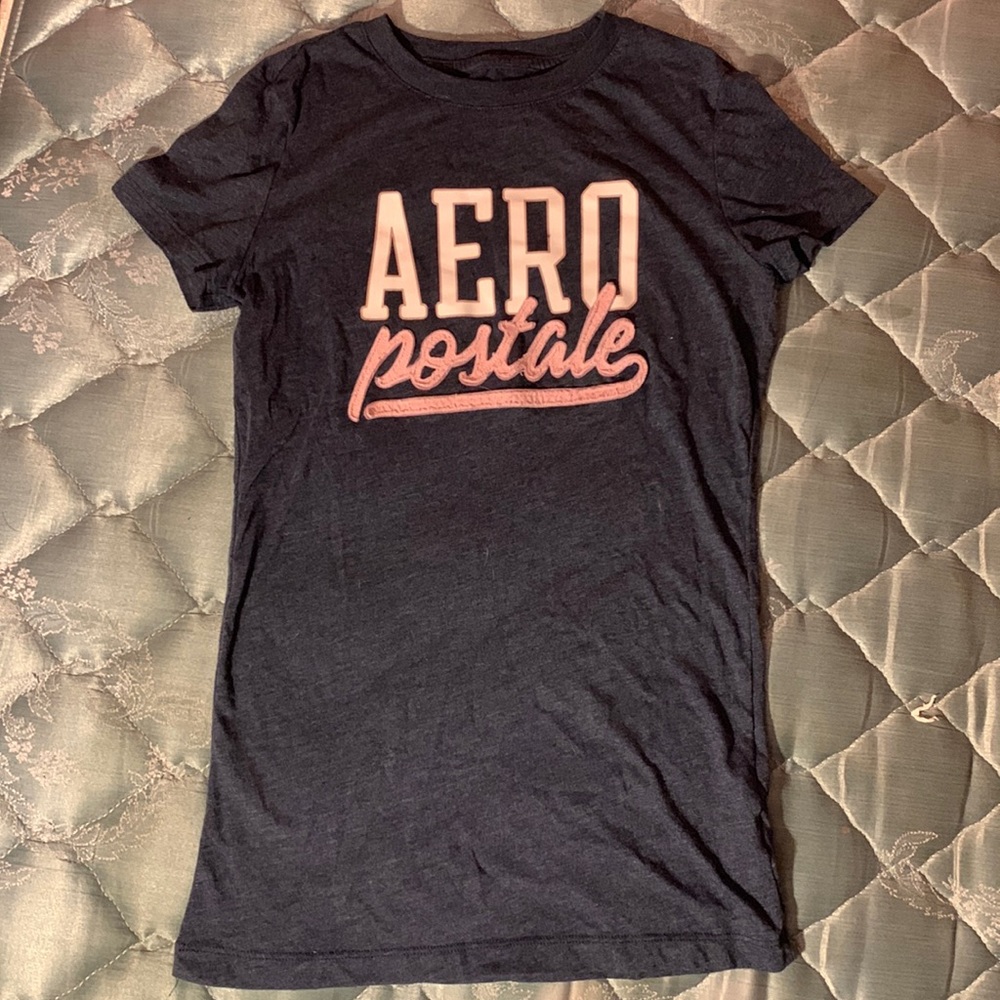 small pink and blue aéropostale tee - short sleeve